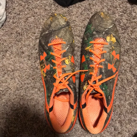 Under armor cleats - Picture 1 of 2